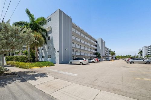 2nd-floor-233 Ne 14th Ave, Hallandale Beach, FL, 33009-7489 | Card Image