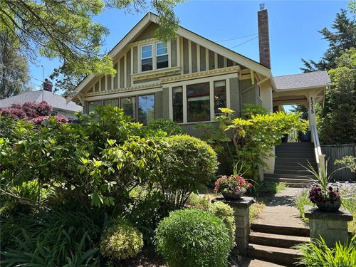 1315 Bond St, Victoria, BC, V8S1C3 | Card Image