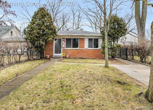7518 Hazelton St, Dearborn Heights, MI, 48127-1544 | Card Image