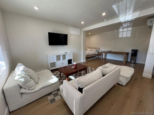 studio-4221 Vista Way, La Mesa, CA, 91941 | Card Image