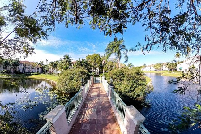 APT-204 - 12106 Saint Andrews Pl, Condo with 2 bedrooms, 1 bathrooms and null parking in Miramar FL | Image 28