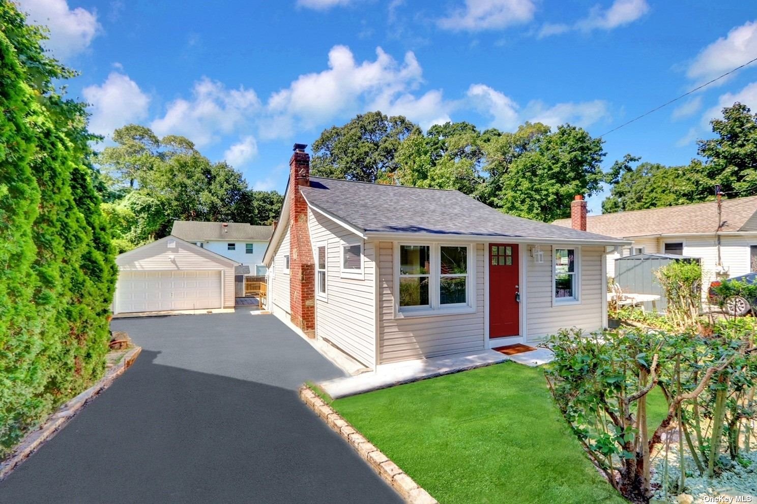 Cove Dr, Sound Beach, NY 11789