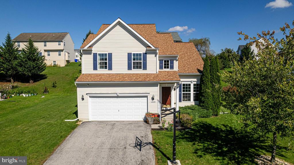 Alandale Dr, Chambersburg, PA 17202