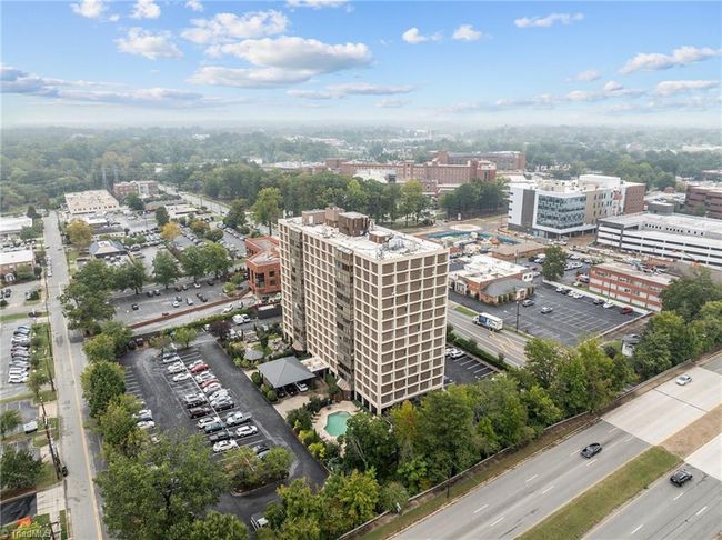UNIT-906 - 1101 N Elm St, House other with 2 bedrooms, 2 bathrooms and null parking in Greensboro NC | Image 30