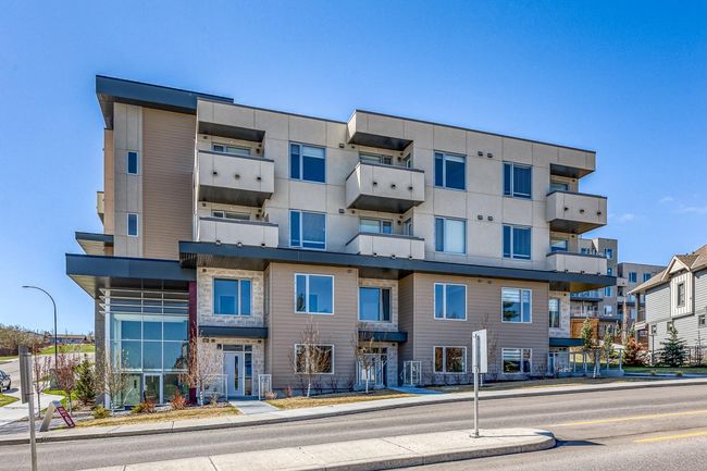 12 - 30 Shawnee Common Sw, Condo with 2 bedrooms, 3 bathrooms and 1 parking in Calgary AB | Image 34