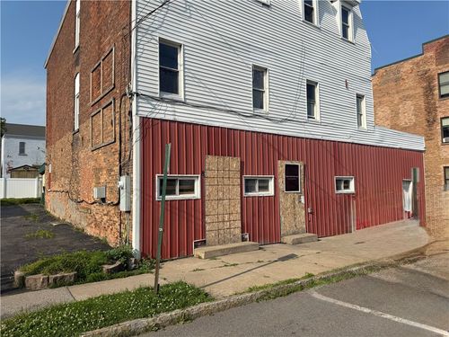 78 Water St, Lyons, NY, 14489-1238 | Card Image