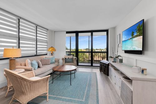 402-591 Seaview Ct, Marco Island, FL, 34145-2634 | Card Image