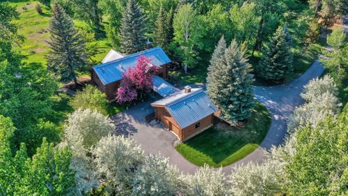 1301 Glen Aspen Dr, Bellevue, ID, 83313-5118 | Card Image