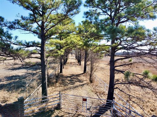 402336 E 1100 Rd, Henryetta, OK, 74437-3709 | Card Image