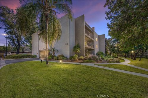 apt-208-242 E Fern Ave, Redlands, CA, 92373-6060 | Card Image