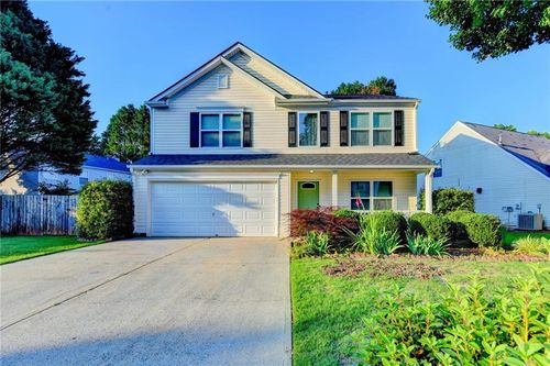 577 Ives Cir Nw, Lilburn, GA, 30047-8726 | Card Image