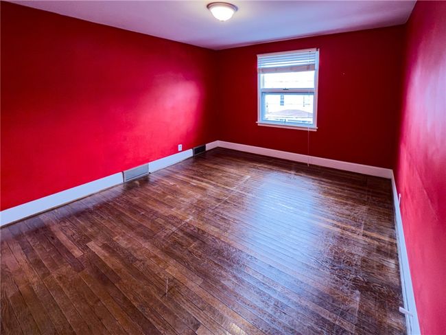 1st bedroom | Image 12