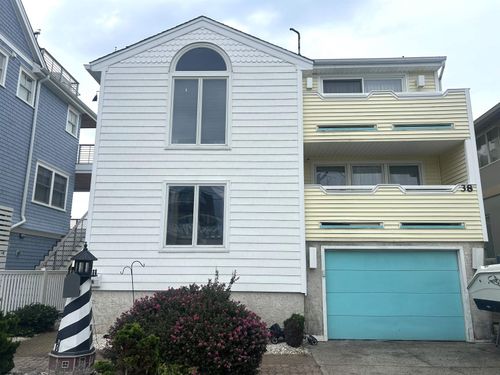 38 Bay Ave, OCEAN CITY, NJ, 08226-4325 | Card Image