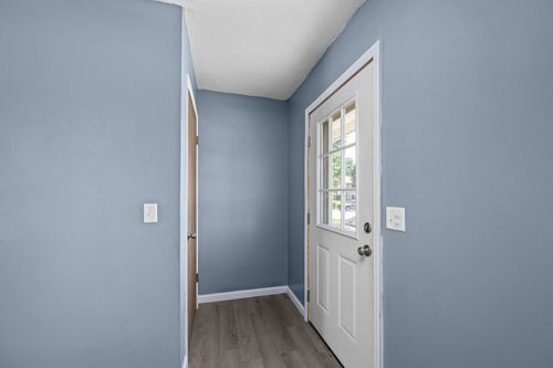 301 30th Ave W, Milan, IL, 61264-3626 | Card Image