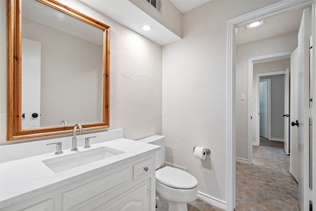 6910 Flintcove Dr, House other with 4 bedrooms, 3 bathrooms and null parking in Dallas TX | Image 25