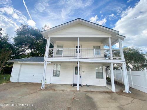 119 Dampeer St, Crystal Springs, MS, 39059-2505 | Card Image