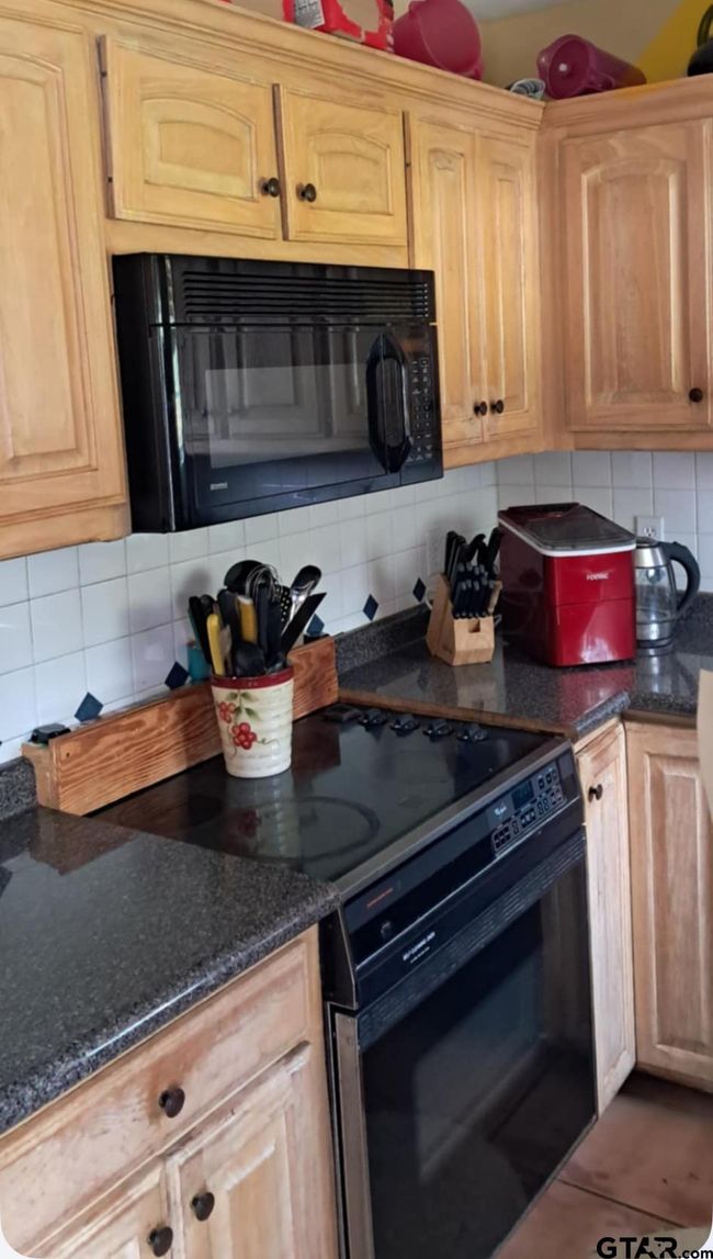 15344 Fm 850, House other with 3 bedrooms, 2 bathrooms and null parking in Tyler TX | Image 7