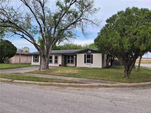 322 S 26th St, Kingsville, TX, 78363-6010 | Card Image