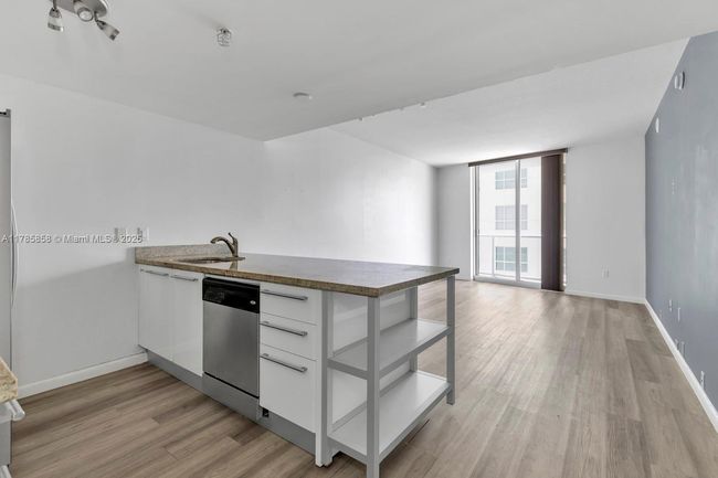 APT-1508 - 185 Sw 7 Th St, Condo with 1 bedrooms, 1 bathrooms and null parking in Miami FL | Image 4