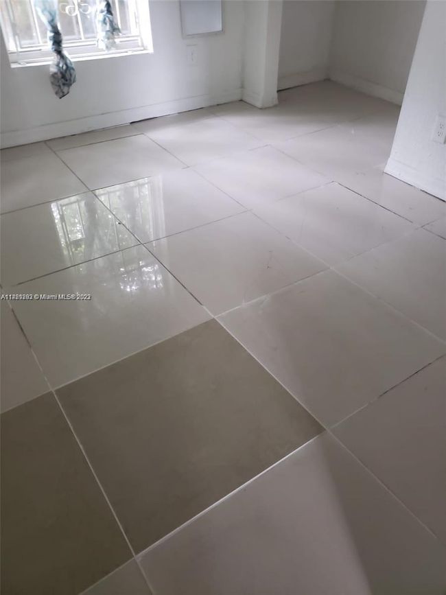 1829 Nw 62 Nd Ter, House other with 2 bedrooms, 2 bathrooms and null parking in MIAMI FL | Image 7