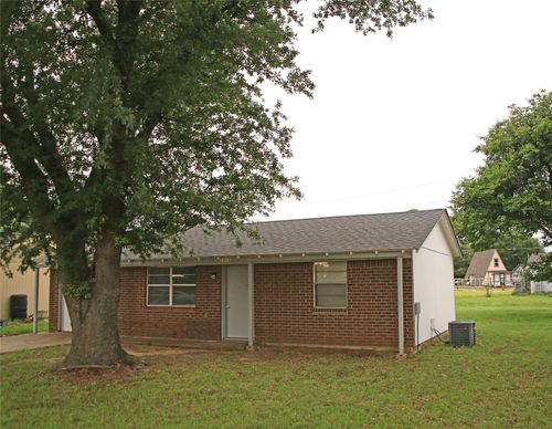 1815 Pelican Oval W, Azle, TX, 76020-4748 | Card Image