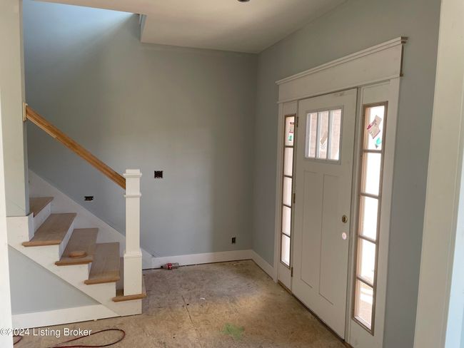 Foyer with Oak Stairs | Image 14