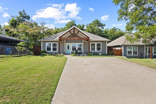 610 W Elm St, Denison, TX, 75020-2238 | Card Image