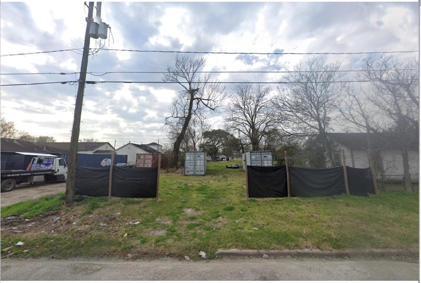 Land in Houston 2