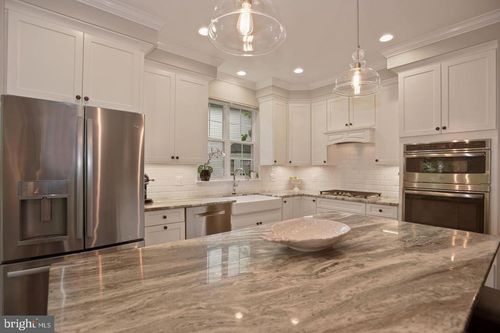 1215 Wild Hawthorn Way, RESTON, VA, 20194-1020 | Card Image