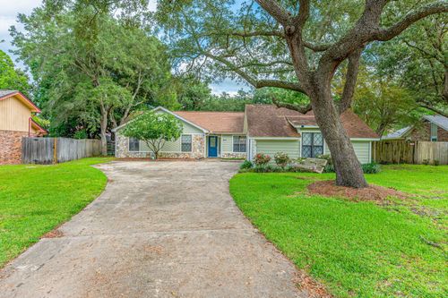 615 Saint Martin Cv, Niceville, FL, 32578-4031 | Card Image