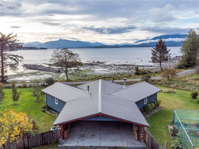 110 Hillside Rd, House other with 2 bedrooms, 2 bathrooms and 4 parking in Sointula BC | Image 4