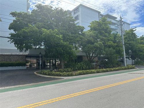 ph4-10000 W Bay Harbor Dr, Bay Harbor Islands, FL, 33154-1575 | Card Image