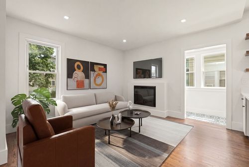 2-134 Brown St, Waltham, MA, 02453-5119 | Card Image