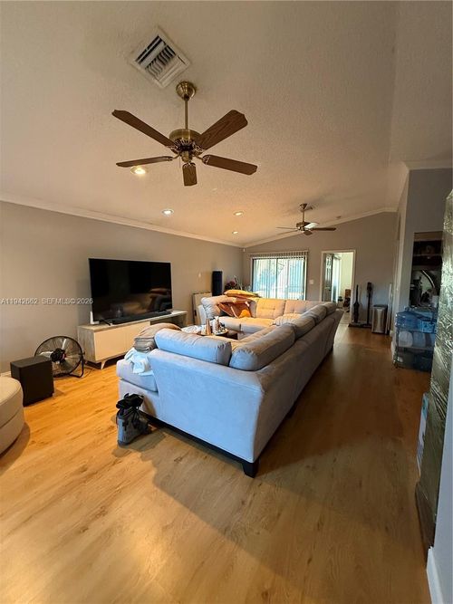 6190 Pine Tree Ln, Tamarac, FL, 33319-8131 | Card Image