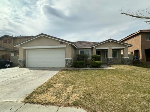 45559 Robinson Dr, Lancaster, CA, 93535-2263 | Card Image