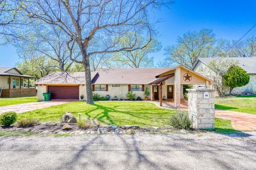 122 Bridgepoint Dr, Kingsland, TX, 78639-9610 | Card Image