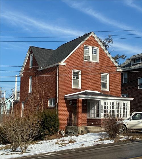 4647 W Run Rd, Pittsburgh, PA, 15207-2167 | Card Image
