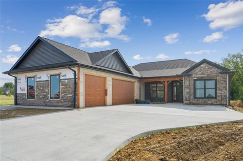 120 Howard Ave Sw, Swisher, IA, 52338-4713 | Card Image