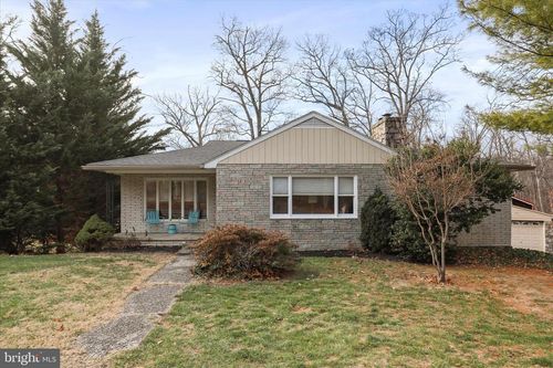 9714 Crystal Falls Dr, HAGERSTOWN, MD, 21740-1809 | Card Image