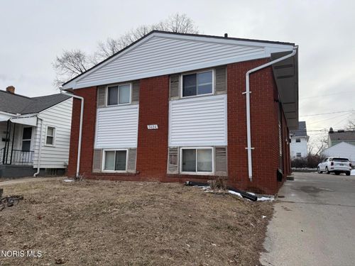 3424 Douglas Rd, Toledo, OH, 43606-2020 | Card Image