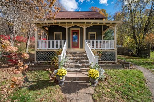 5 Mitchell Ln, Deep River, CT, 06417-1807 | Card Image