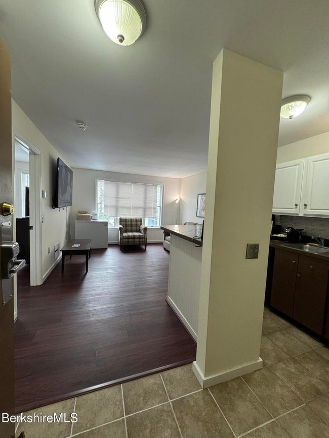 634 - 37 Corey Rd, Condo with 1 bedrooms, 1 bathrooms and null parking in Hancock MA | Image 6