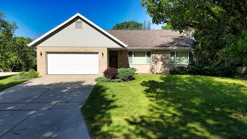 912 Edgewater Court, Watertown, WI, 53098 | Card Image