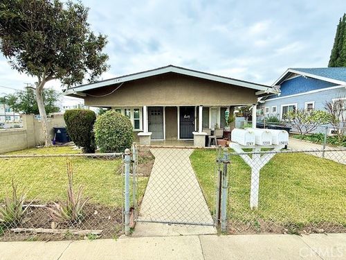 1239 W 3rd St, Santa Ana, CA, 92703-3826 | Card Image