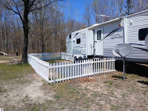 1392 Kitchen Rd, Whittemore, MI, 48770-9418 | Card Image