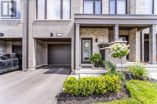 7 Briar Crt, Townhouse with 3 bedrooms, 4 bathrooms and 3 parking in Georgetown ON | Image 4