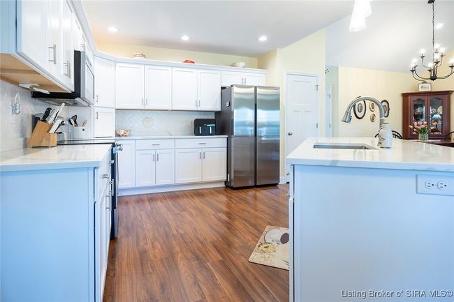 Electrical outlet on island | Image 23