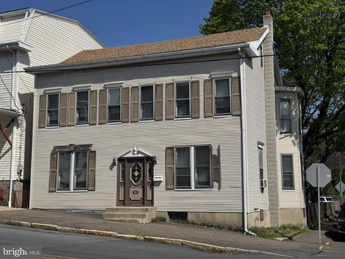 201 N Front St, MINERSVILLE, PA, 17954-1414 | Card Image