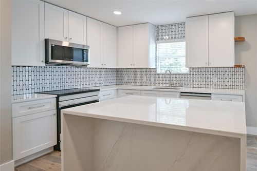 13617 Coomer Path, Pflugerville, TX, 78660-5698 | Card Image