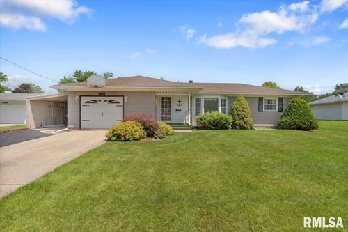 303 6th St, Sherrard, IL, 61281-7722 | Card Image
